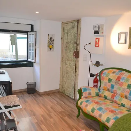 Casa De Sao Vicente, Alfama * Lisboa